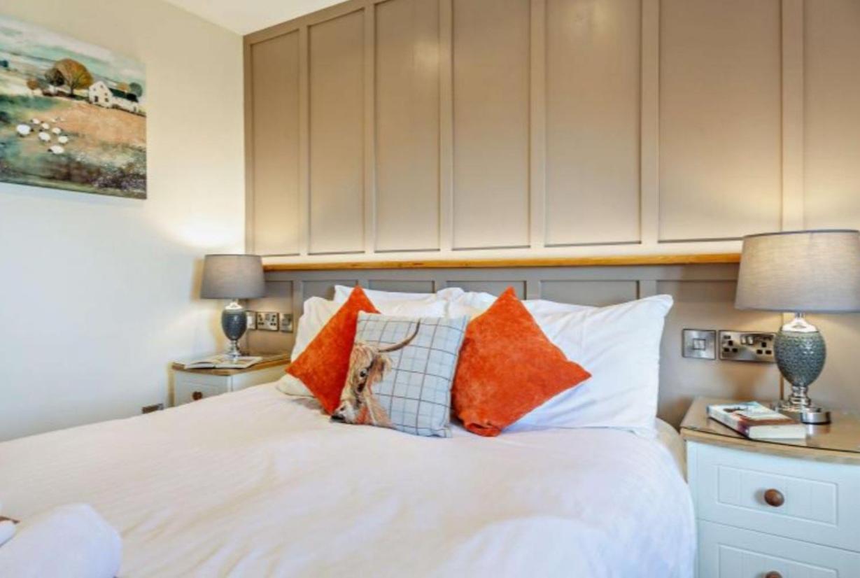 Lion Hotel & Studio Apartments Criccieth Ngoại thất bức ảnh