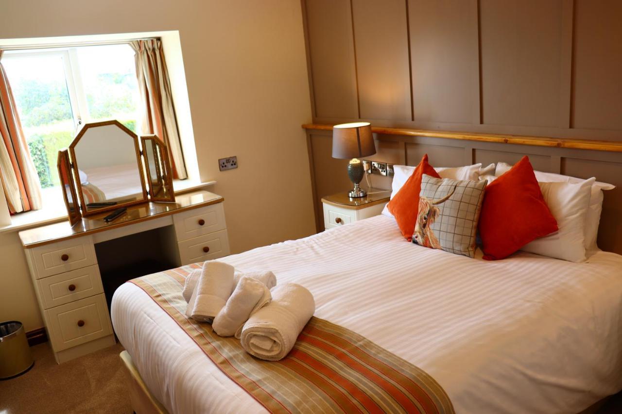 Lion Hotel & Studio Apartments Criccieth Ngoại thất bức ảnh