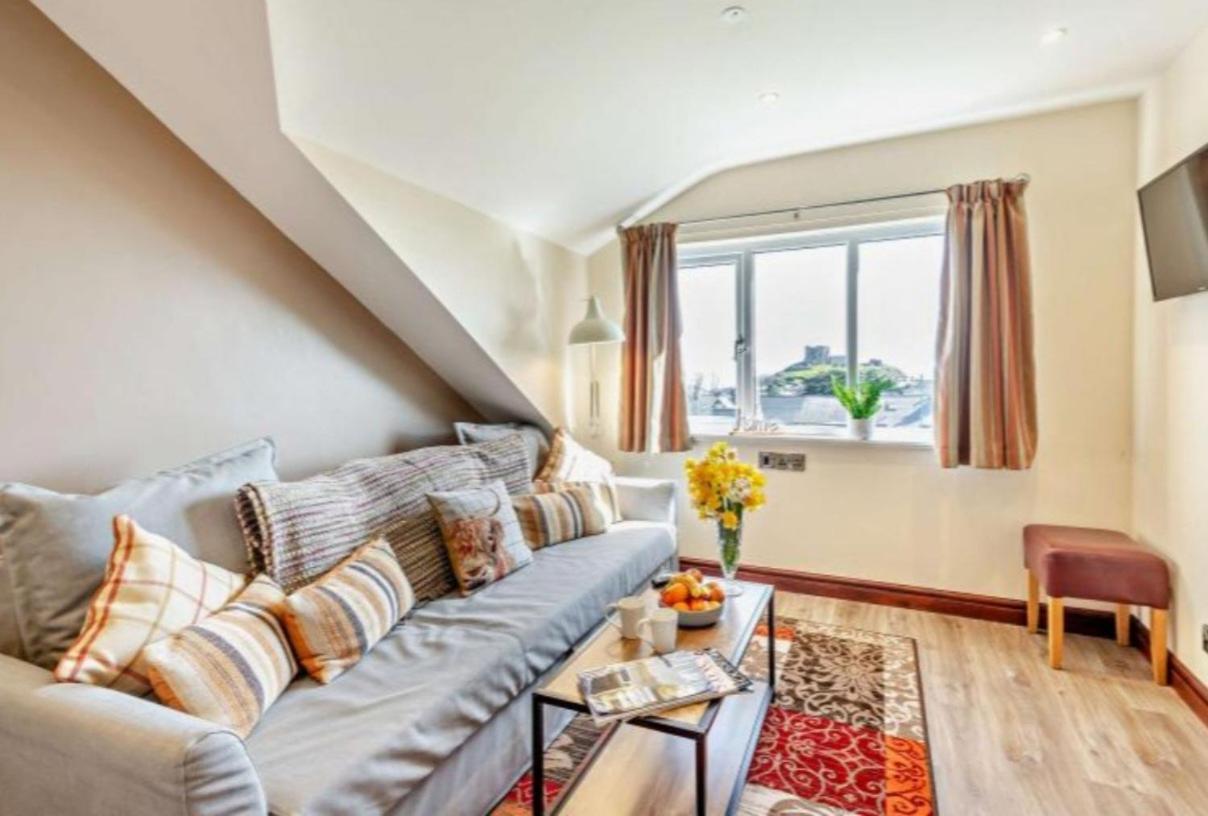Lion Hotel & Studio Apartments Criccieth Ngoại thất bức ảnh