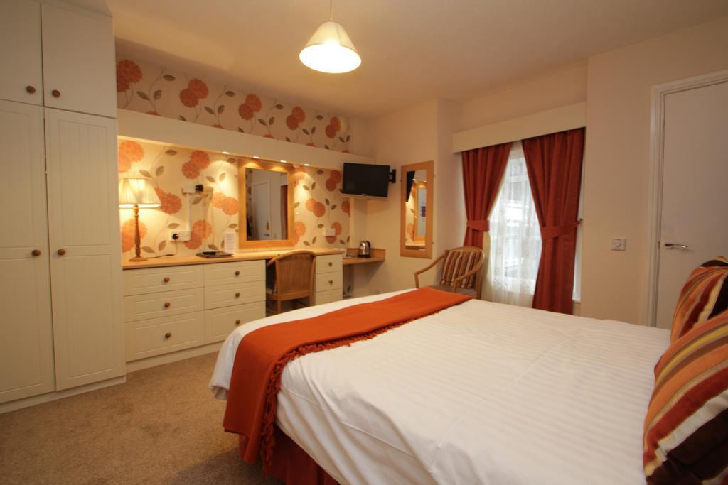 Lion Hotel & Studio Apartments Criccieth Ngoại thất bức ảnh