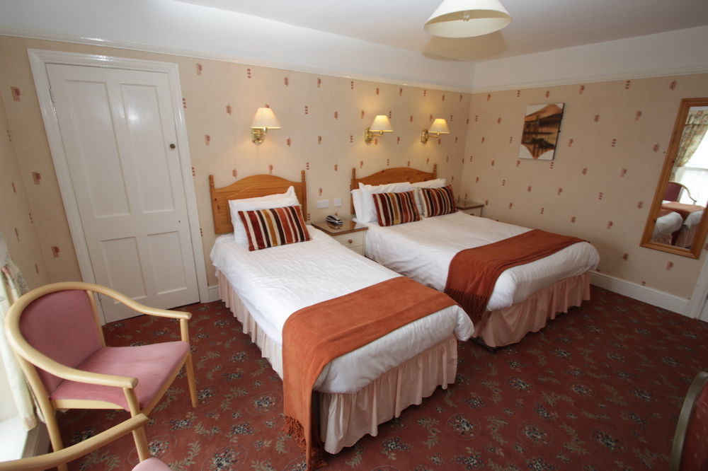 Lion Hotel & Studio Apartments Criccieth Ngoại thất bức ảnh