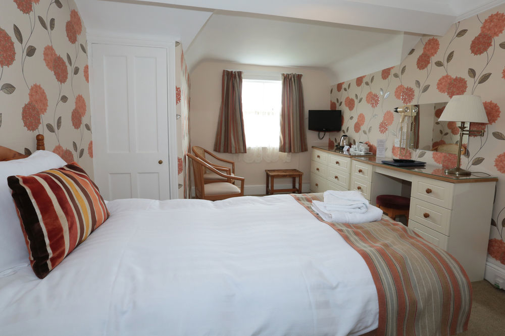 Lion Hotel & Studio Apartments Criccieth Ngoại thất bức ảnh