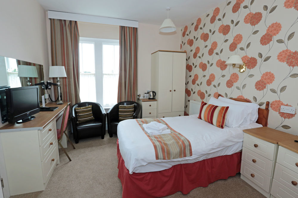 Lion Hotel & Studio Apartments Criccieth Ngoại thất bức ảnh